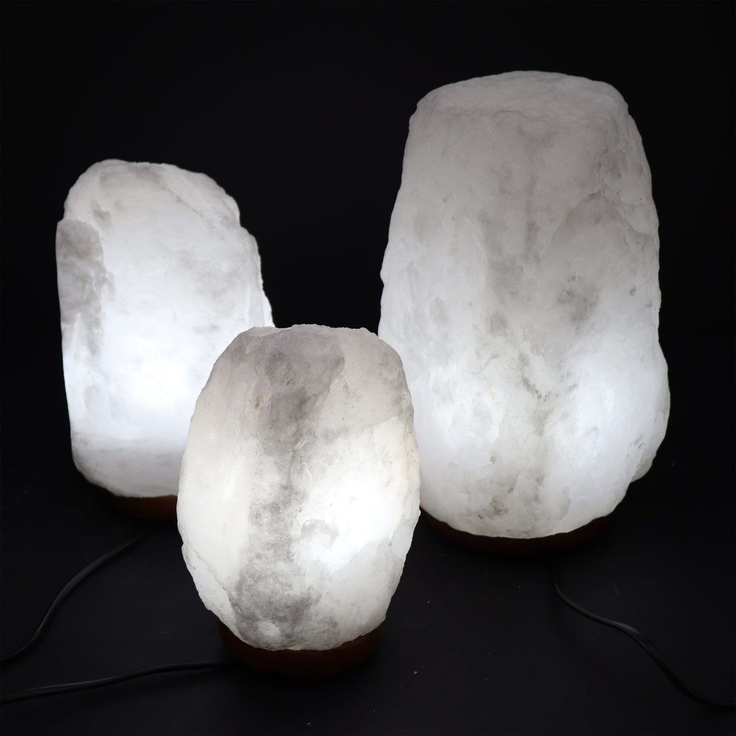 Lámpara de Sal del Himalaya con Base de Madera – 3 a 5 kg