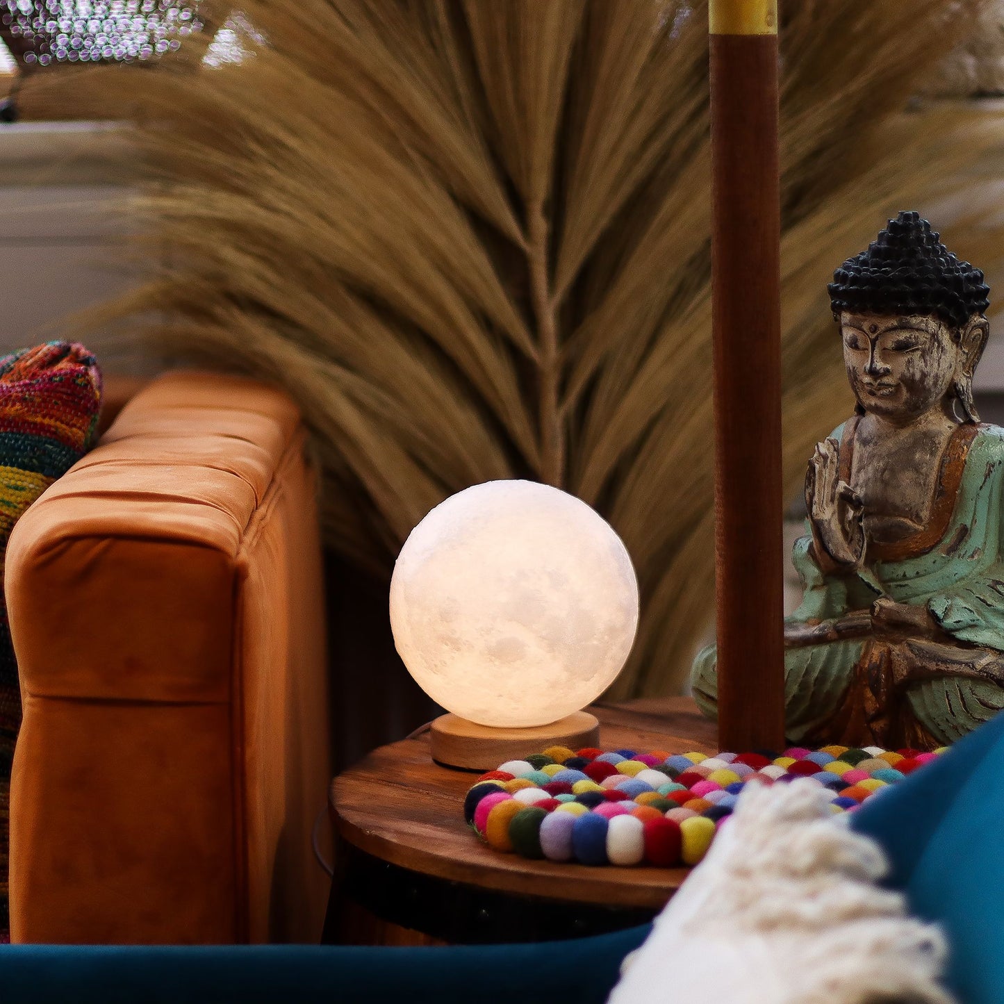Lámpara de Mesa Luna – Luz LED Regulable USB con Base de Madera