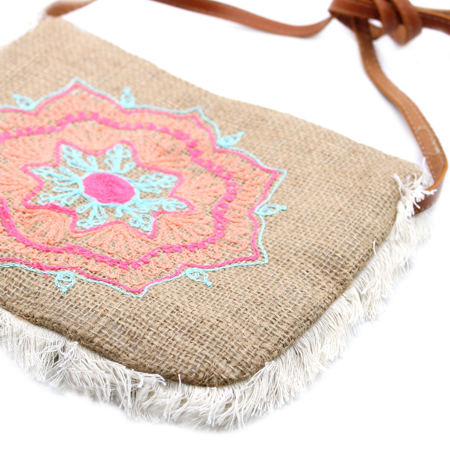 Bolso de Yute con Bordado Mandala – Estilo Artesanal