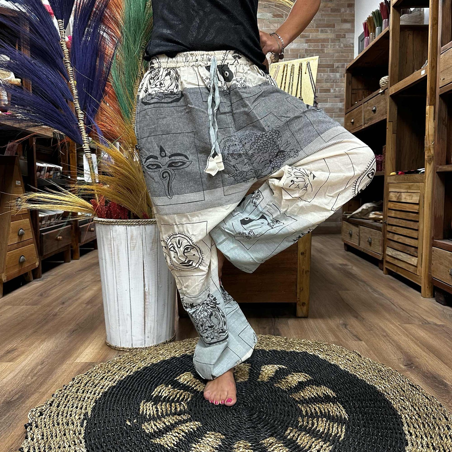 Pantalón Himalaya Gris – Cintura Alta Estilo Yoga & Festival | 100% Algodón