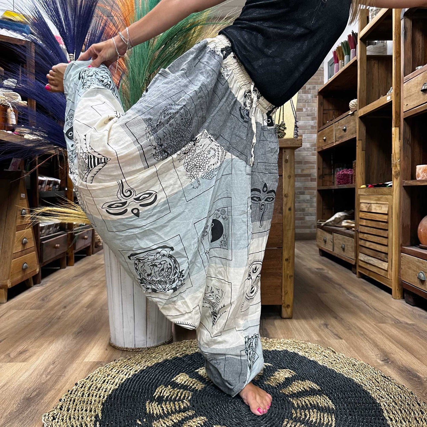 Pantalón Aladino de Algodón – Estilo Himalaya Gris | Libertad y Elegancia
