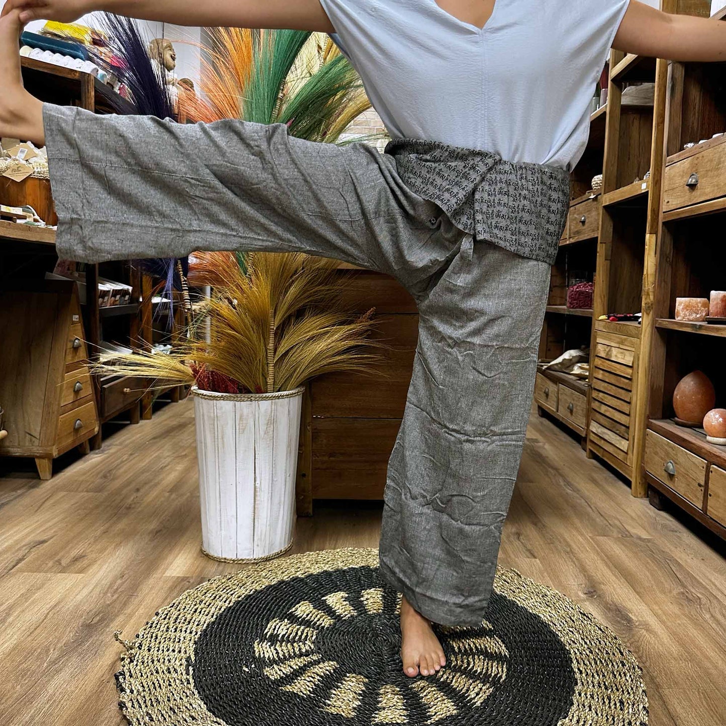 Pantalones Thai Mandala Mantra – Gris