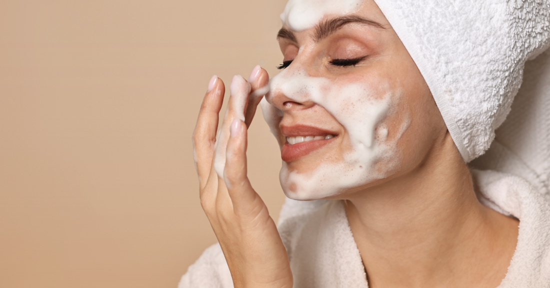 Cómo preparar la piel correctamente antes de aplicar tus productos de belleza.