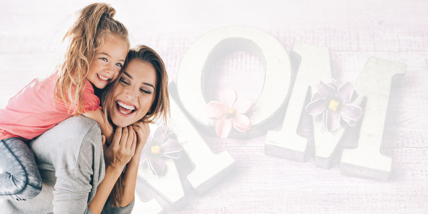 mujer avisando de las ofertas esenciales!