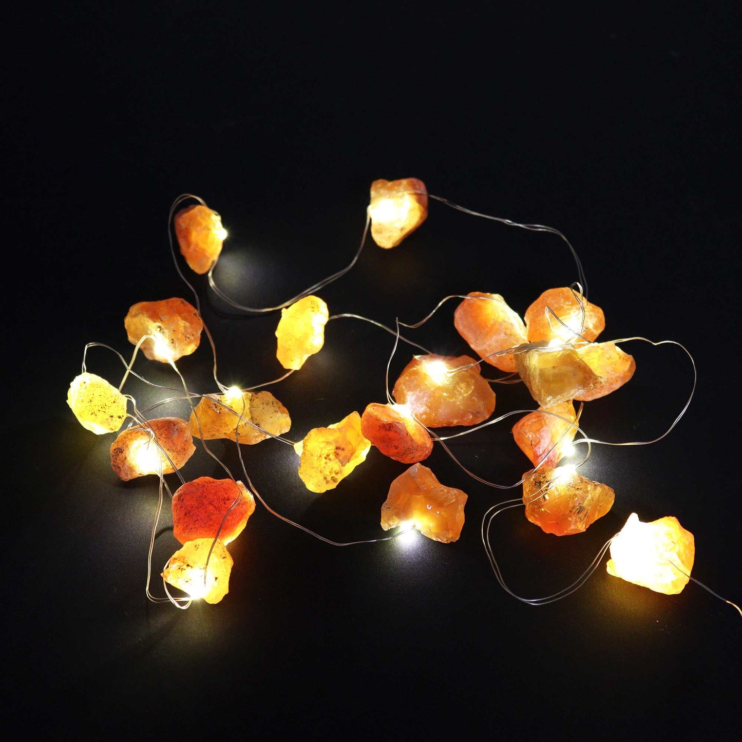 Luces Encantadas con Piedras Naranja – Decoración Cálida y Energética