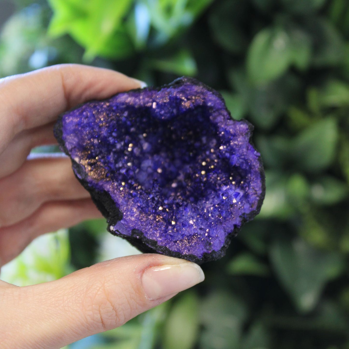 Geodas de calcita coloreada – Piedra Negra con Turquesa natural