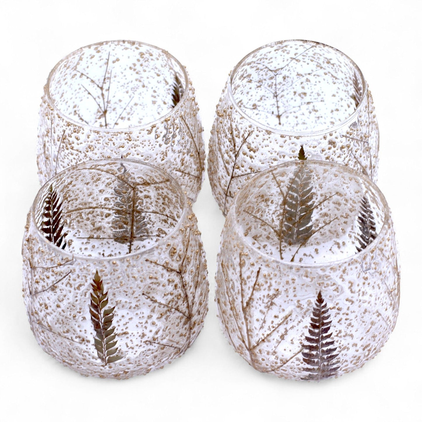 Portavelas de vidrio floral natural con hojas de pino