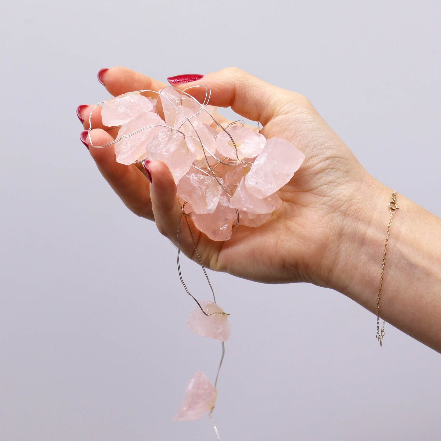 Luces Encantadas con Piedras de Cuarzo Rosa – Decoración Suave y Natural