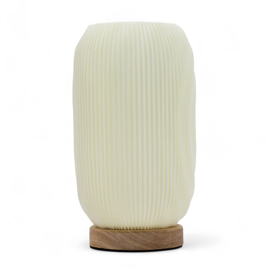 Lámpara de Mesa Onda Moderna – Luz LED Regulable USB con Base de Madera