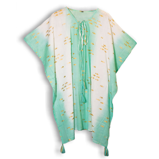 Kaftán Nomad Sari – Diseño de Pez en Blanco, Turquesa y Dorado, Pintado a Mano