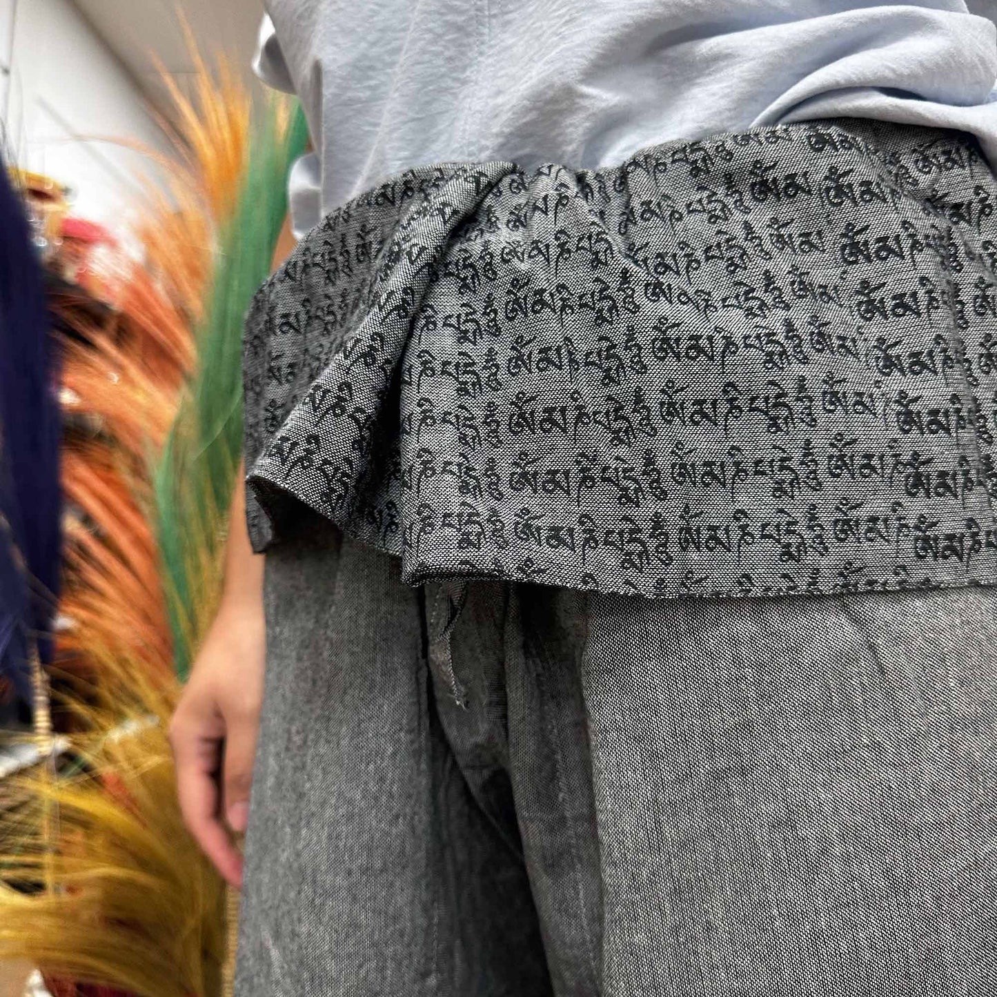 Pantalones Thai Mandala Mantra – Gris