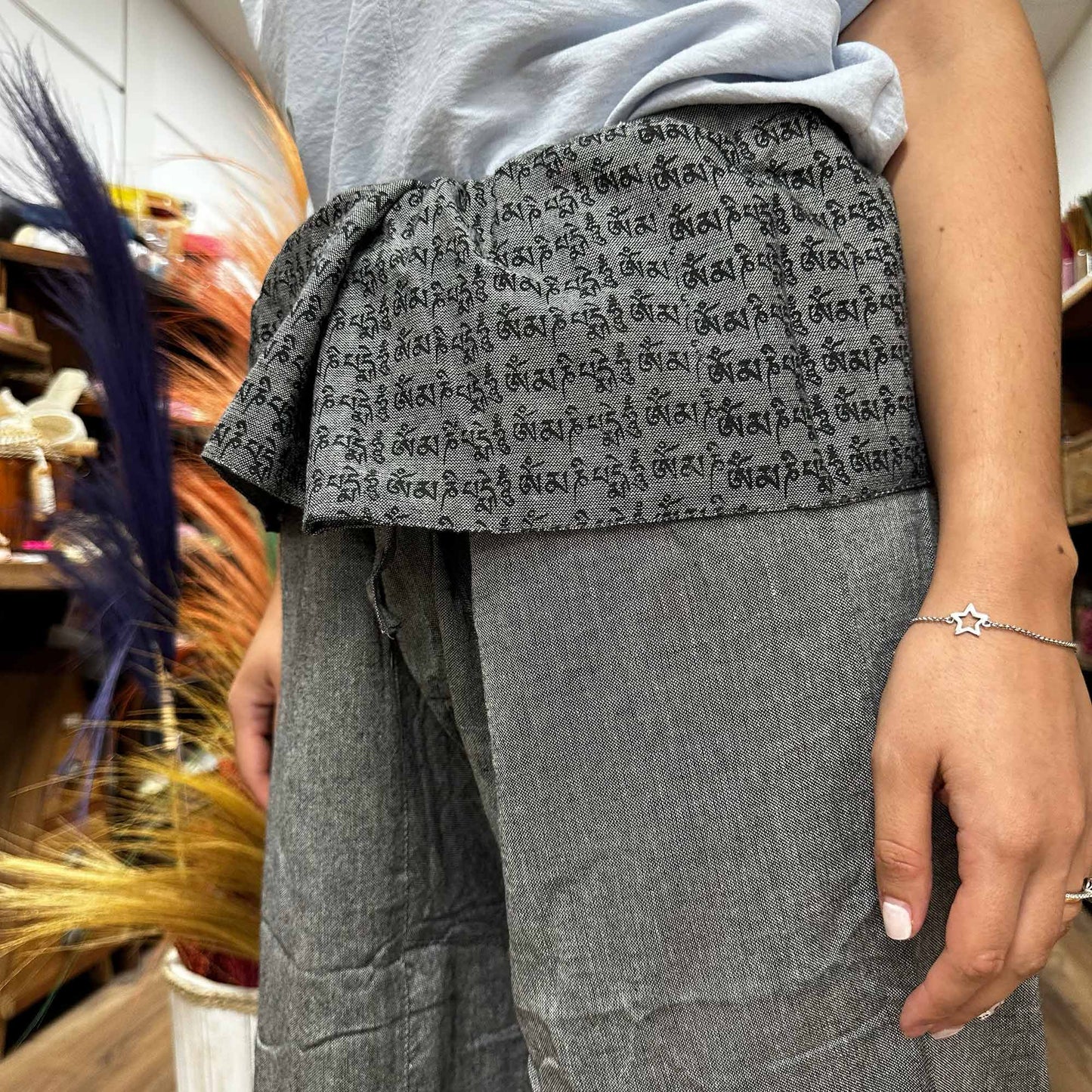 Pantalones Thai Mandala Mantra – Gris